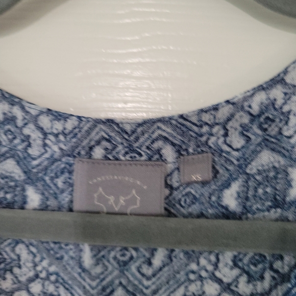 Vanessa Virginia Anthropologie button front flowy tunic Blue lace trim - Picture 3 of 4